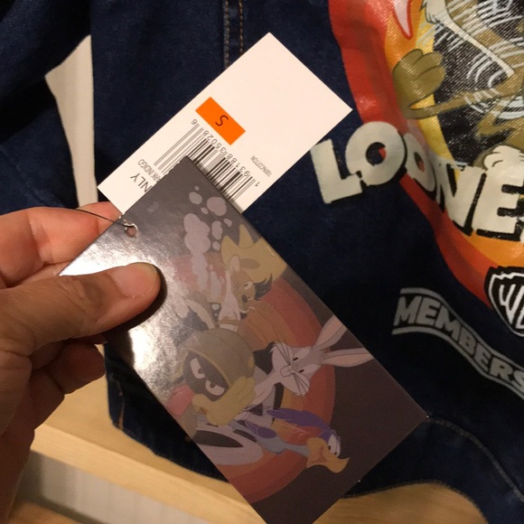 Members Only Denim Looney Tunes Jacket NWT - Picture 4 of 8